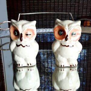 V8ntage  OWL SALT & Pepper Shakers Vintage‎